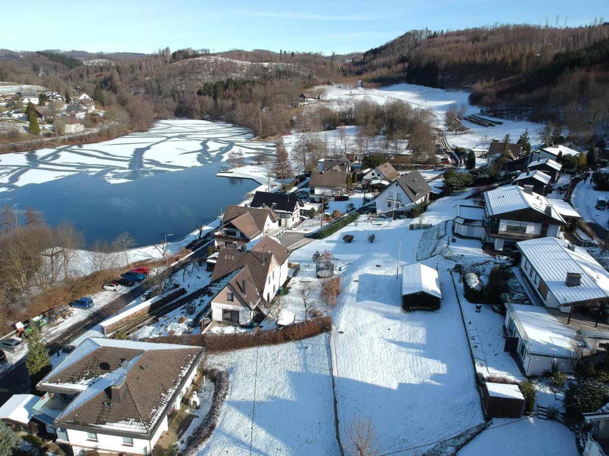 Seeblick-Ferienwohnung Im "Ferienhaus Agger-Blick" Mit Traumhafter Sonnen-Terrasse, Sauna, E-Kamin & Kajak กุมเมอร์สบาค ภายนอก รูปภาพ