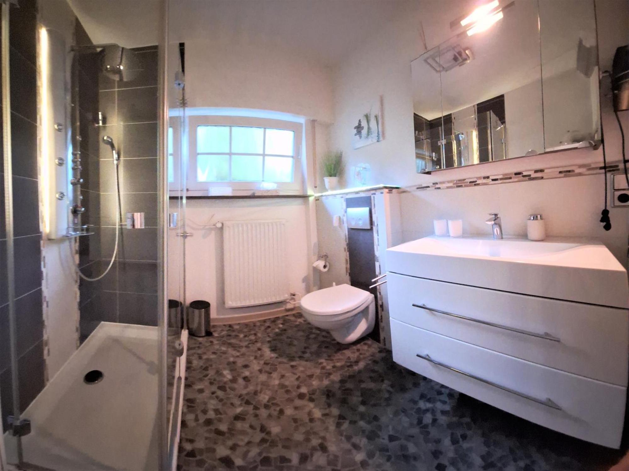 Seeblick-Ferienwohnung Im "Ferienhaus Agger-Blick" Mit Traumhafter Sonnen-Terrasse, Sauna, E-Kamin & Kajak กุมเมอร์สบาค ภายนอก รูปภาพ